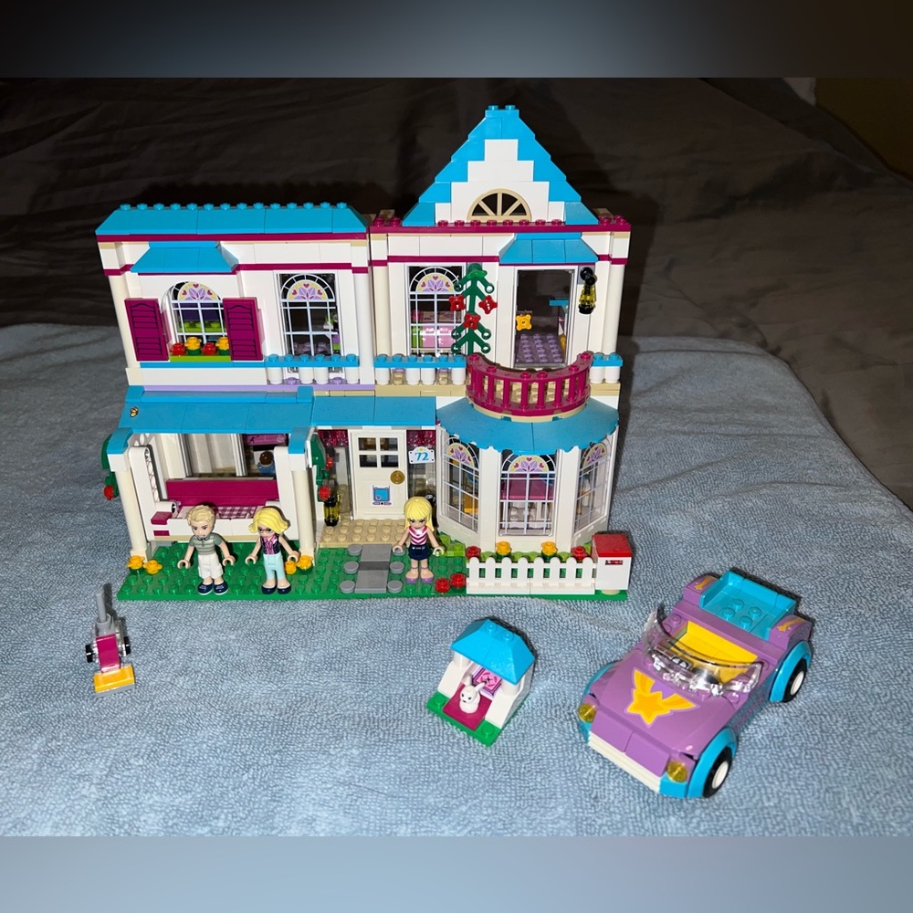 LEGO Friends Stephanie's House (41314) (Retired set)